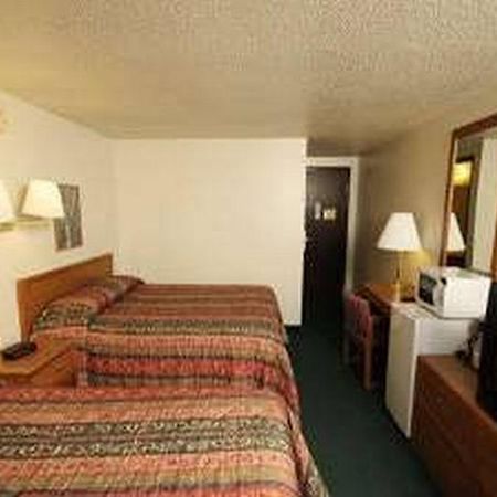 Travelodge Yankton Номер фото